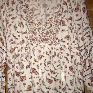Boho flowy top in excellent used condition